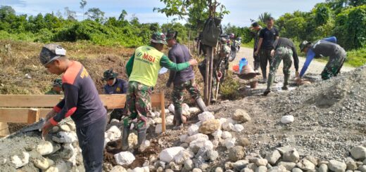Prajurit Kodim 1705/Nabire memulai pembangunan Jembatan Perintis Garuda