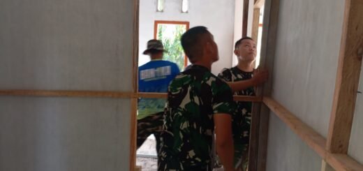 Interior Rumah Makin Rapi, Satgas TMMD 129 Kodim 0413/Bangka Pasang Dek Kamar RTLH