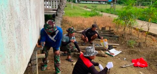 Wujudkan Mimpi Hunian Layak, Anggota Satgas TMMD dan Warga Kebut Pembangunan Rumah.