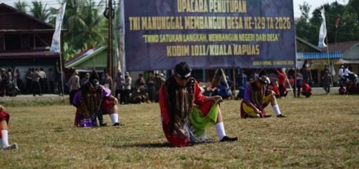 Kuda Lumping Semarakkan Penutupan TMMD Ke-129 di Kapuas