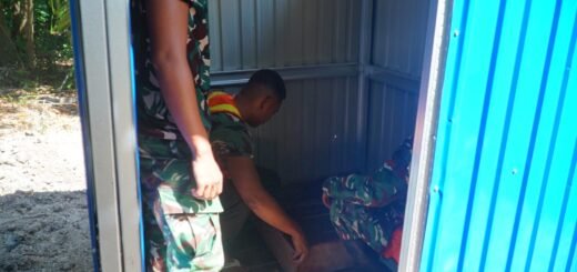 Gotong Royong Satgas TMMD dan Warga Percepat Pembangunan MCK Sasaran 4