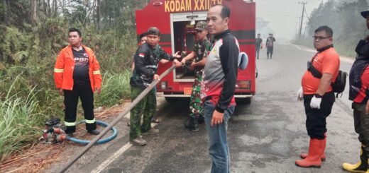 Kolaborasi Multi-Instansi Hadapi Kebakaran Hutan di Gunung Mas