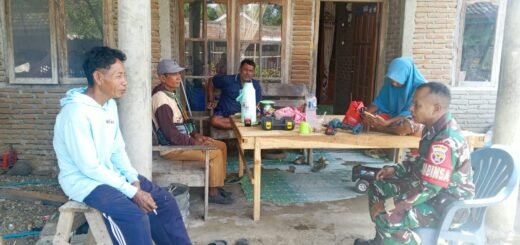 Babinsa Desa Baru Tahan Ajak Masyarakat Cerdas Hadapi Isu dan Bahaya Narkoba