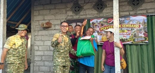 Kodim Klungkung laksanakan pembagian sembako dalam merayakan HUT TNI ke-81