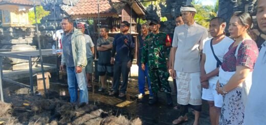 Pura Paibon Terbakar di Paksebali, 7 Pelinggih Habiskan Oleh Api