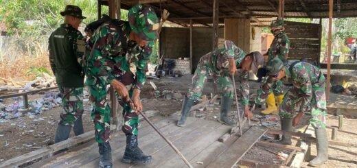 Kodim 1009/Tanah Laut Awali Proyek Renovasi Rumah Warga Karang Rejo