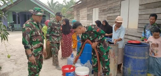 TNI AD Turun Tangan Salurkan Air Bersih untuk Warga Terdampak Kekeringan