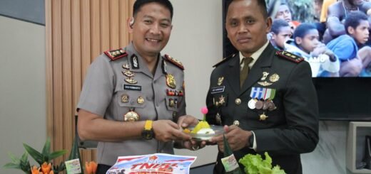 Kapolres Lamandau Hadirkan Keakraban di perayaan HUT TNI ke-81