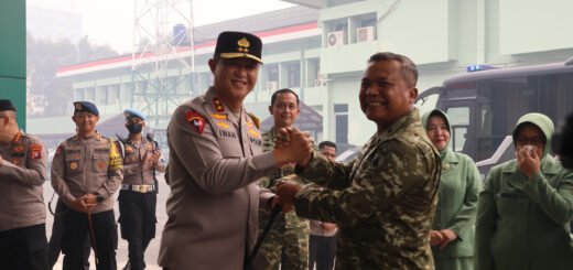Peringatan HUT TNI: Pengabdian Prajurit Tetap Kuat di Tengah Asap
