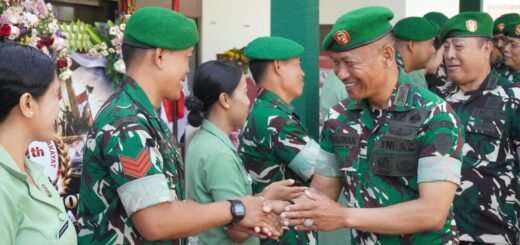 Prajurit Kodim 1626/Bangli Terima Kenaikan Pangkat dalam Upacara Khidmat