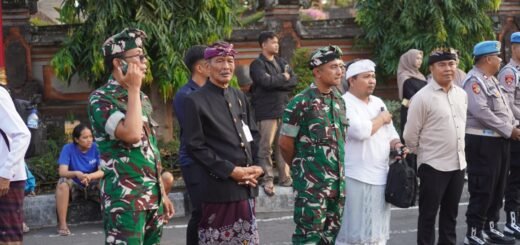 Dandim Klungkung Libatkan Prajurit TNI Jaga Keberlangsungan Acara Budaya Angayu Bagia