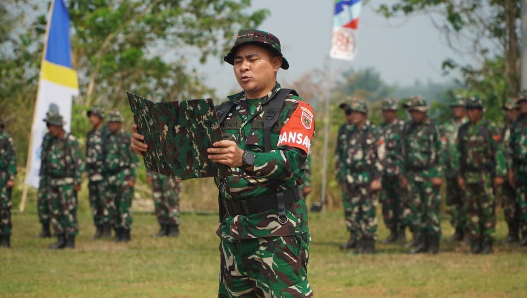 Pembukaan TMMD ke-130, 20 Paket Sembako Diserahkan ke Warga Luwu Timur