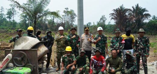 Irwan Bachri Syam Tinjau Langsung Proyek TMMD 130 di Luwu Timur