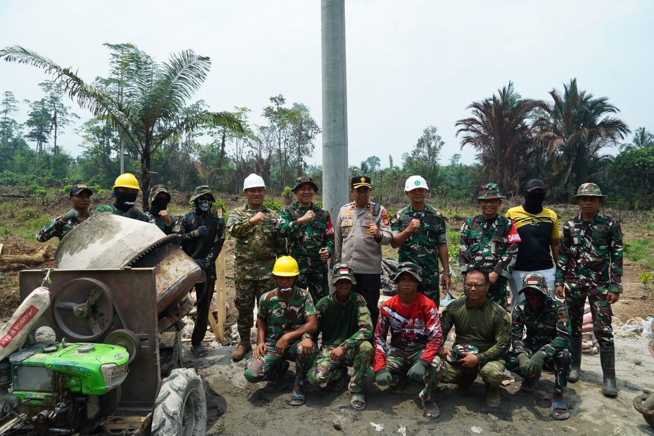 Irwan Bachri Syam Tinjau Langsung Proyek TMMD 130 di Luwu Timur