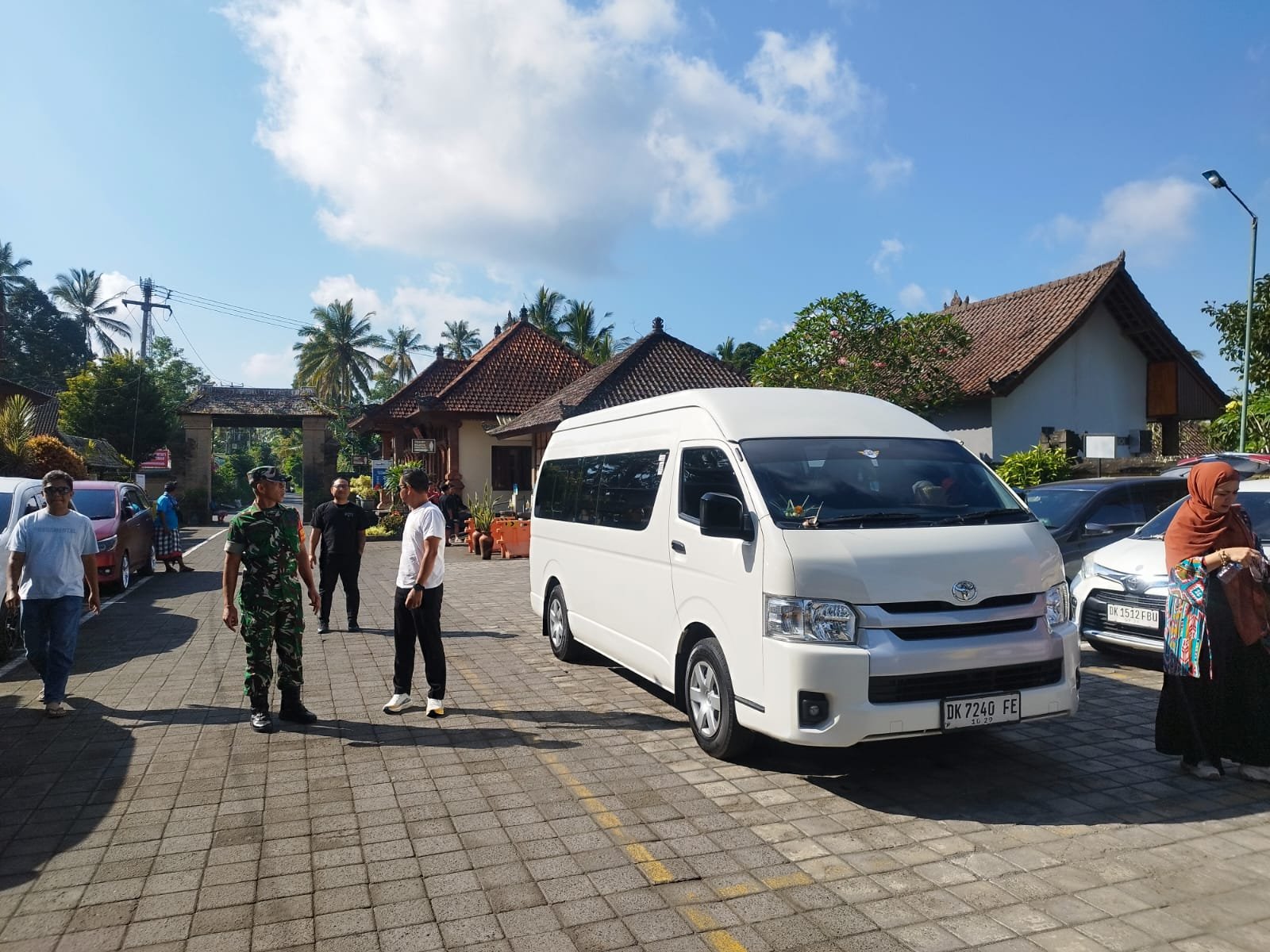 Babinsa Kubu tingkatkan kewaspadaan demi kenyamanan wisata di Penglipuran