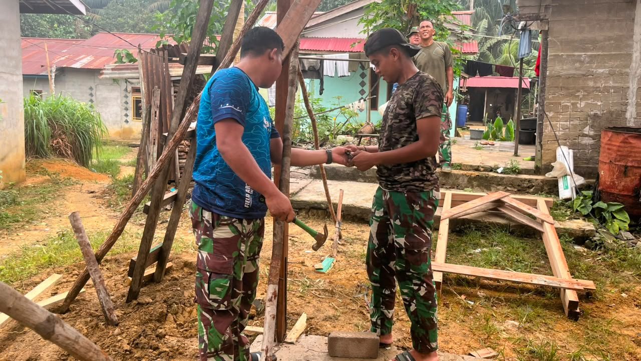 Bersama Satgas TMMD, Bu Suhanim Dapatkan Rumah dan Harapan Baru