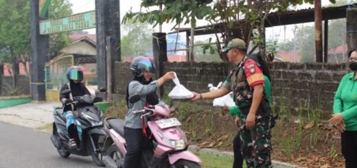 Perwira Staf Kodim 1018 Gelar Bakti Sosial di Jum’at Berkah