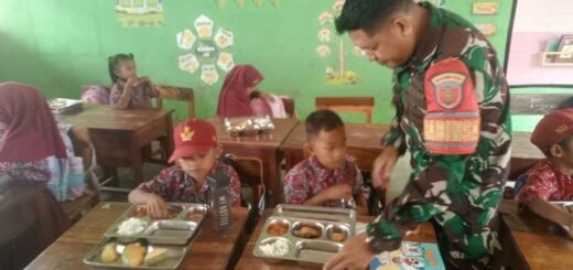 TNI AD Terlibat Dalam Program Makan Bergizi untuk Siswa di Sidrap