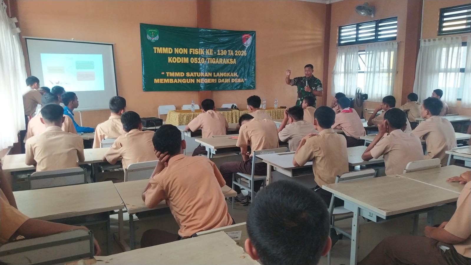 Siswa SMKN 11 Tangerang Terlibat dalam Program Kebangsaan TMMD 2026