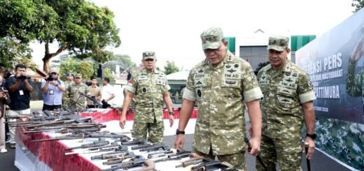 Kepercayaan Masyarakat Tumbuh, 75 Senjata Diserahkan ke TNI di Ternate