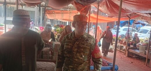 TNI AD Pastikan Stabilitas Pangan Melalui Pemantauan Pasar Rappang