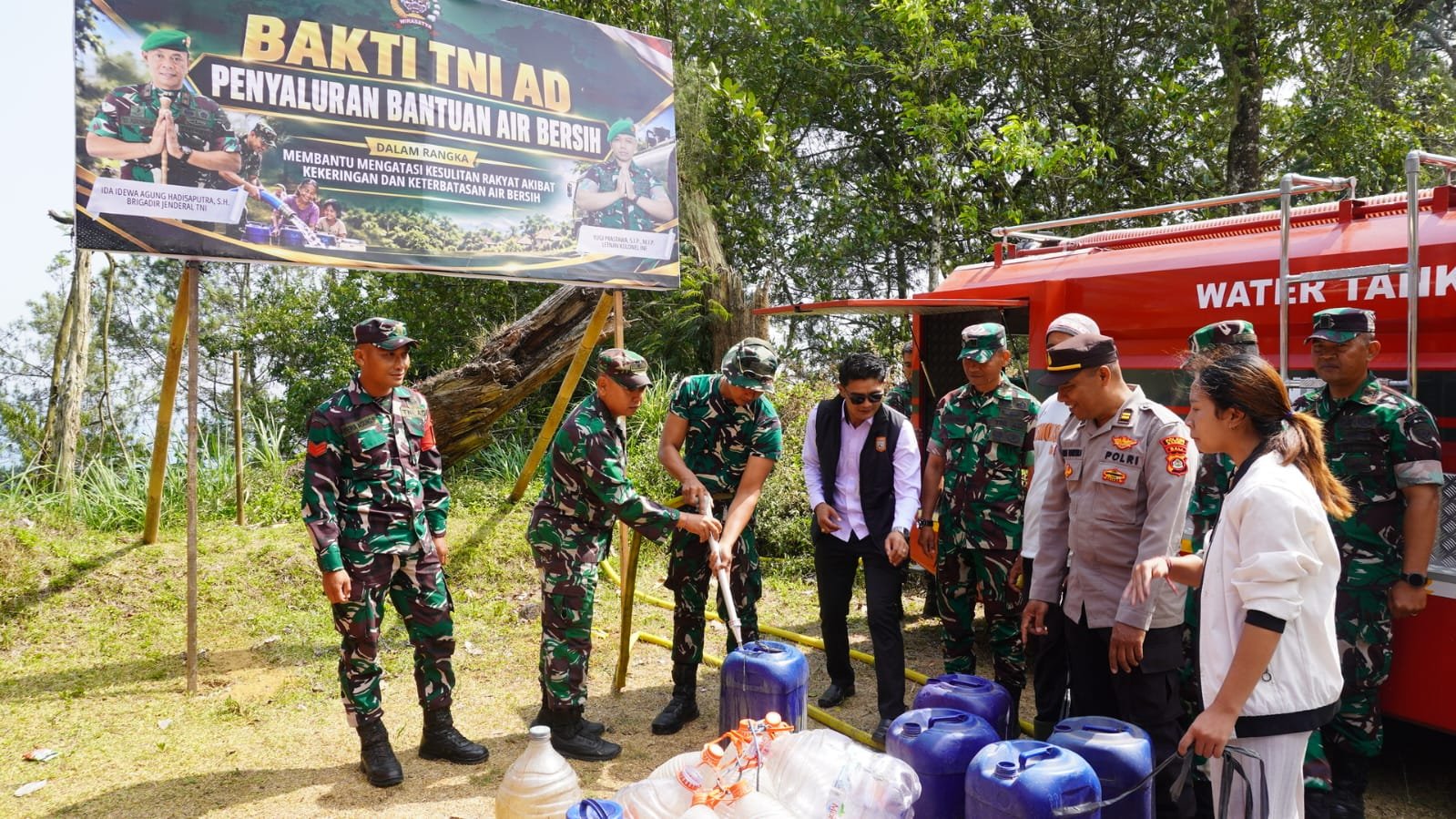 Kodim 1626/Bangli Ajak Masyarakat Bersinergi Melawan Kekeringan Melalui Penyaluran Air