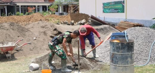 Desa Pojok Dapat Perhatian Melalui Pembangunan MCK dalam TMMD ke-130