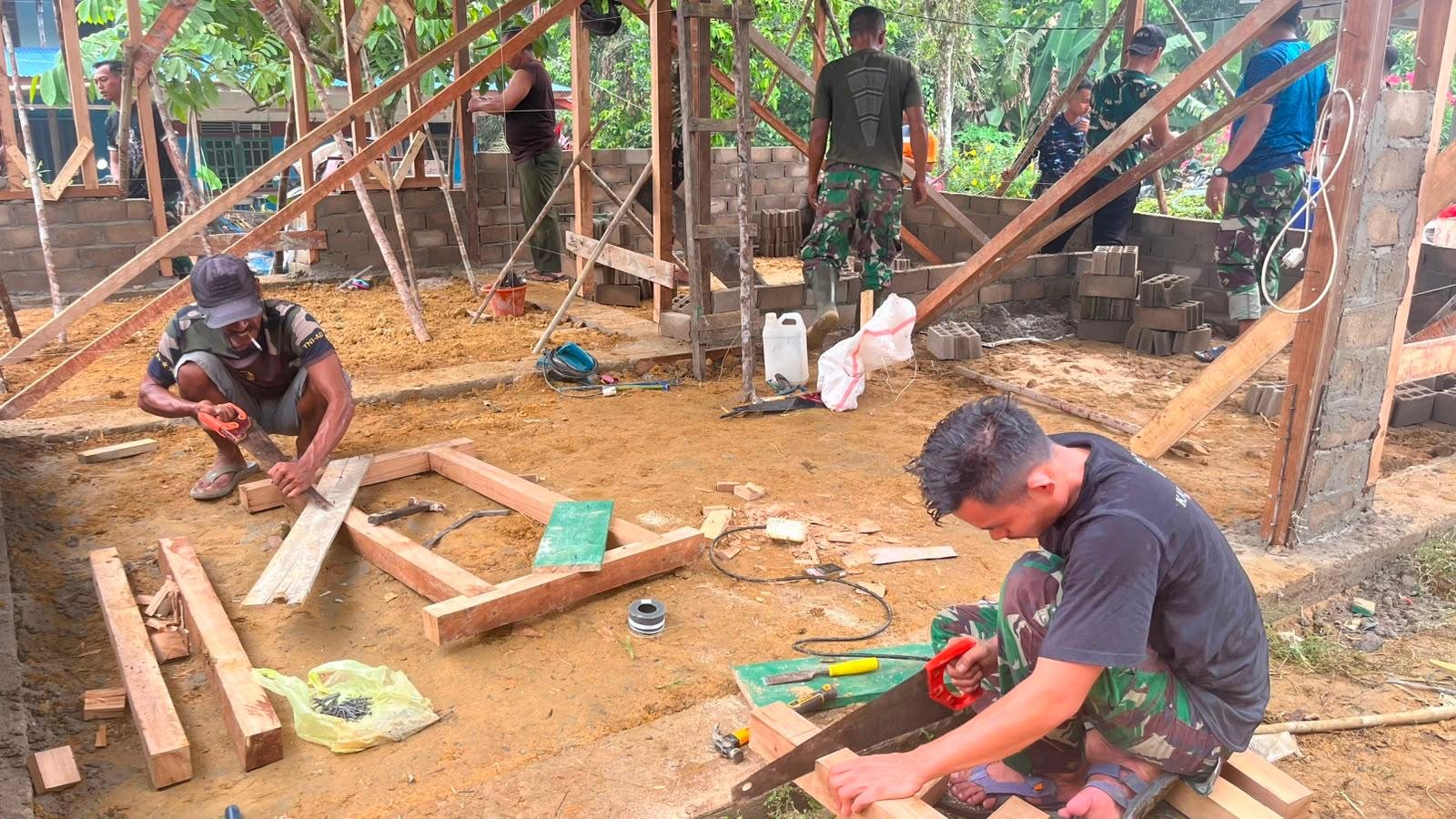 TMMD Landak Hadirkan Rumah yang Memberi Kenyamanan bagi Keluarga Suhanim