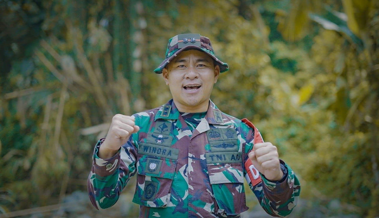 Interaksi Hangat TNI dan Warga Lewat Kopi di Program TMMD Luwu Timur