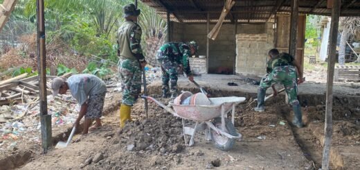 Kodim 1009/Tanah Laut Dukung Program TMMD dengan Penggalian Fondasi Rumah