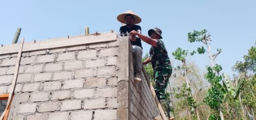 Progres Pembangunan RTLH dan MCK untuk Mbah Waqilah oleh Satgas TMMD