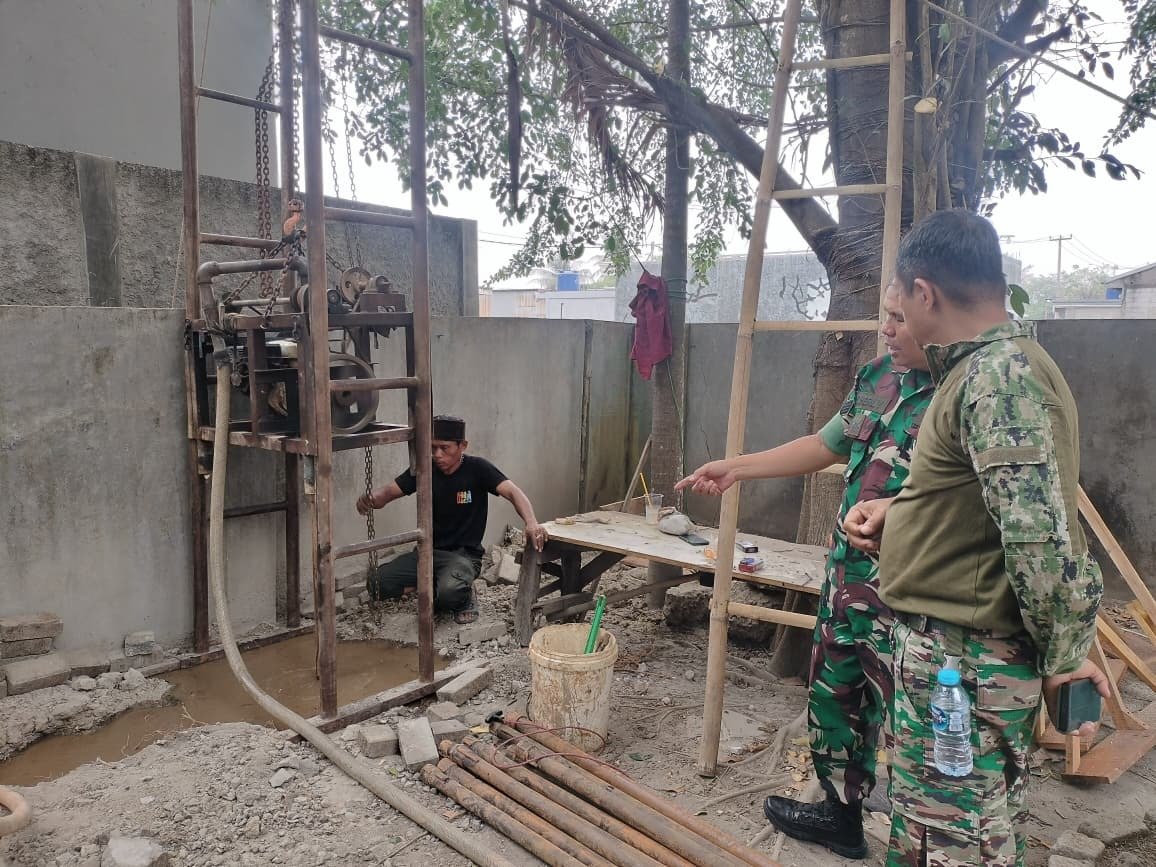 Upaya Satgas TMMD ke-130 Mewujudkan Akses Air Bersih di Desa Sumur Bandung